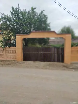 Casă plus  spati comerciale industriale si anexe 1000 de metri pătrați constribil plus teren 19 ari  - imagine 3