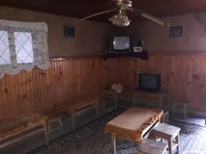 Casă plus  spati comerciale industriale si anexe 1000 de metri pătrați constribil plus teren 19 ari  - imagine 6