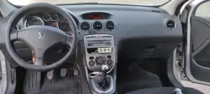 Peugeot 308 - imagine 5