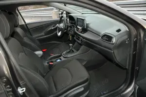 HYUNDAI i30 Fastback 1.4 GDI 140 CP 7DCT EXCLUSIVE, AN 2019, 38.000 km - imagine 8