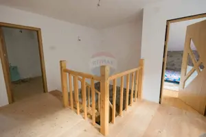 Proprietate unică în Tarcău – 30.283 mp intravilan, casă P+M - imagine 10