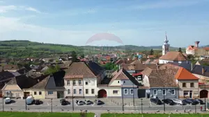 Casă cu istorie în inima Dumbrăveniului – 15 min. de Sighisoara! - imagine 3