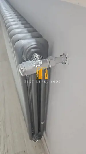 Două camere condiții de  lux - in spate la  Ramada - imagine 7