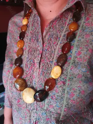 Colier urias de chihlimbar natural ambra si amuleta antica argint - imagine 3