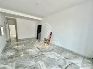 Apartament cu 2 camere, open space, etaj 1, zona Planetelor