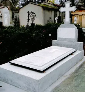 Cumpăr loc de veci în Pitești! 