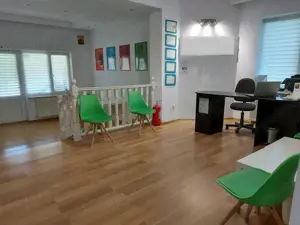 Vila de vanzare, 12 camere, zona Nord, Bacau - imagine 2