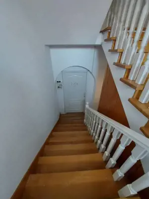 Vila de vanzare, 12 camere, zona Nord, Bacau - imagine 7