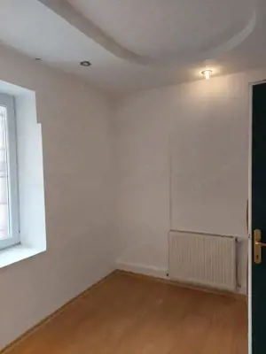 Birou zona linistita - imagine 4