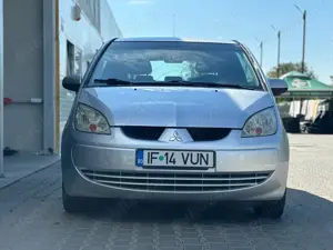 Vând Mitsubishi Colt 1,3 benzina CZT an fabricație 2007 si are 176430  km reali