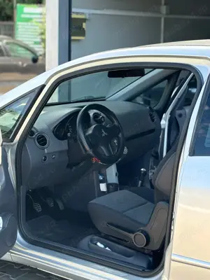 Vând Mitsubishi Colt 1,3 benzina CZT an fabricație 2007 si are 176430  km reali - imagine 5