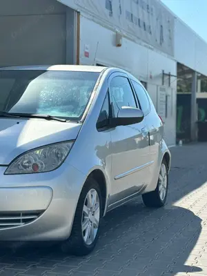 Vând Mitsubishi Colt 1,3 benzina CZT an fabricație 2007 si are 176430  km reali - imagine 6