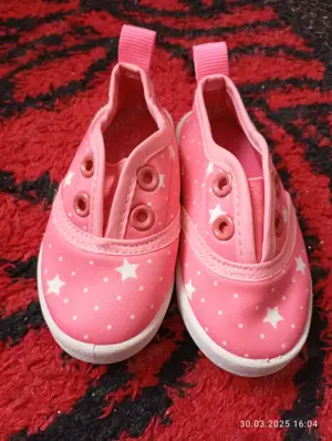 Vand incaltaminte  bebelusi