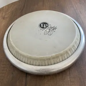 Conga LP flat de 11 inch si conga Pearl flat de 12 inch