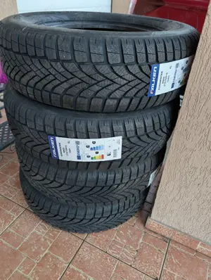  Vand 4 cauciucuri noi de iarna - Falken Eurowinter HS02 215/70R17