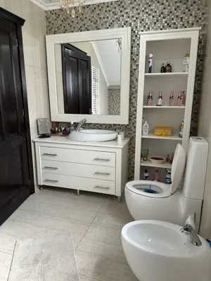 Casa de vanzare zona targul saptamanal - imagine 4