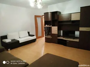 Închiriez apartament cu 2 camere 