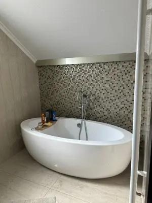 Casa de vanzare zona targul saptamanal - imagine 10