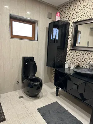 Casa de vanzare zona targul saptamanal - imagine 13