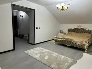 Casa de vanzare zona targul saptamanal - imagine 9