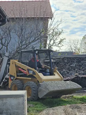 Inchiriez mini încărcător(bobcat) prestari servicii si cu excavator - imagine 3