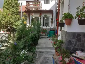  vilă+casa cu etaj  pozitie ultracentral ,la 275000e  . - imagine 10