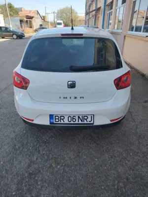 vand Seat Ibiza 2010-benzina 1,2 - imagine 3 vand Seat Ibiza 2010-benzina 1,2 - imagine 3