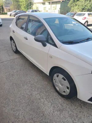 vand Seat Ibiza 2010-benzina 1,2 - imagine 4 vand Seat Ibiza 2010-benzina 1,2 - imagine 4