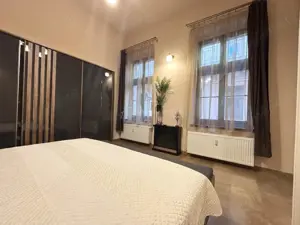 Apartament ultracentral complet renovat – 100 m de Piata Unirii, Oradea - imagine 6