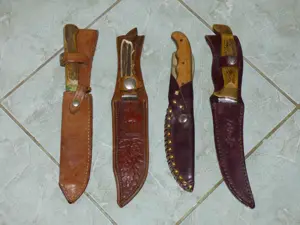 Briceag maghiar utilizat, toc piele