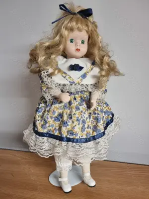 Papusa de portelan, de colectie, 40 cm + suport - imagine 2