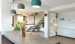 Priveliste Panoramica Spre Oras Si Masivul Tampa