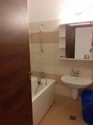 3 cam pe 2 niveluri cu scara interioaa Complex RING loc de parcare - imagine 5