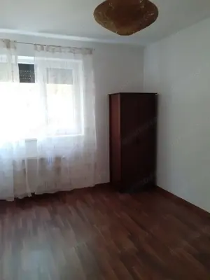 3 cam pe 2 niveluri cu scara interioaa Complex RING loc de parcare - imagine 4