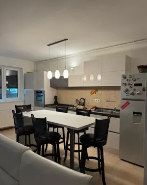 3 cam pe 2 niveluri cu scara interioaa Complex RING loc de parcare - imagine 2