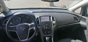 Vând Opel astra j 1.7 cdti 131 cp 2013  - imagine 4 Vând Opel astra j 1.7 cdti 131 cp 2013  - imagine 4