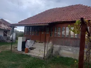 Vând casa bătrâneasca  - imagine 5