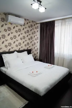 Regim hotelier in centru, cazare , apartament 2 camere la parter, vis a vi de Mc Donalds