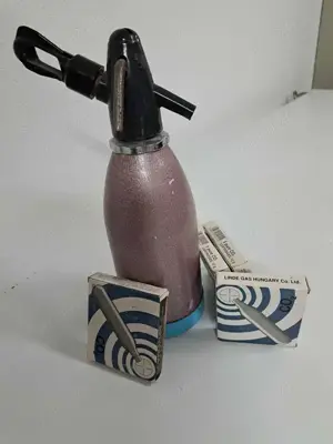 Autosifon cu patroane de Co 2