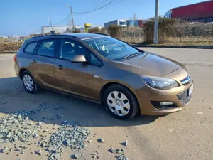 De vânzare Opel astra j an 2013 - imagine 3 De vânzare Opel astra j an 2013 - imagine 3