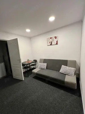 Garsonieră de închiriat aproape de metrou. Disponibilă Februarie 2026 