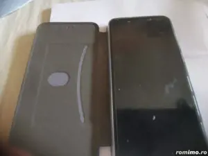 Huawei mate 10 lițe cu coperta albastra aproape nou 450 lei