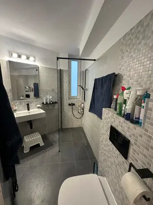 Piata Unirii 3 camere S+P+4+M renovat liber - imagine 11