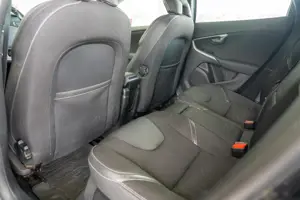 Volvo V40 1.6 D2 - imagine 18