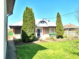 Casa de locuit, teren intravilan 5500 mp, livada, sat Carja, jud Vaslui - imagine 10