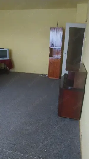 Închiriez Garsonieră - imagine 4