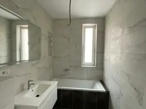 Apartament 3 camere - 120.000 euro - Zona Giroc - imagine 12