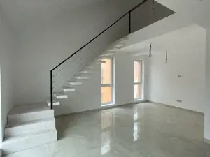 Apartament 3 camere - 120.000 euro - Zona Giroc