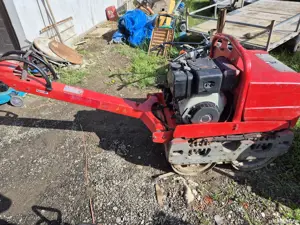 vând sau inchiriez Cilindru compactor ammann  - imagine 4