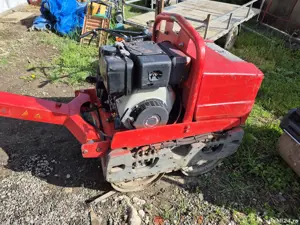 vând sau inchiriez Cilindru compactor ammann  - imagine 3